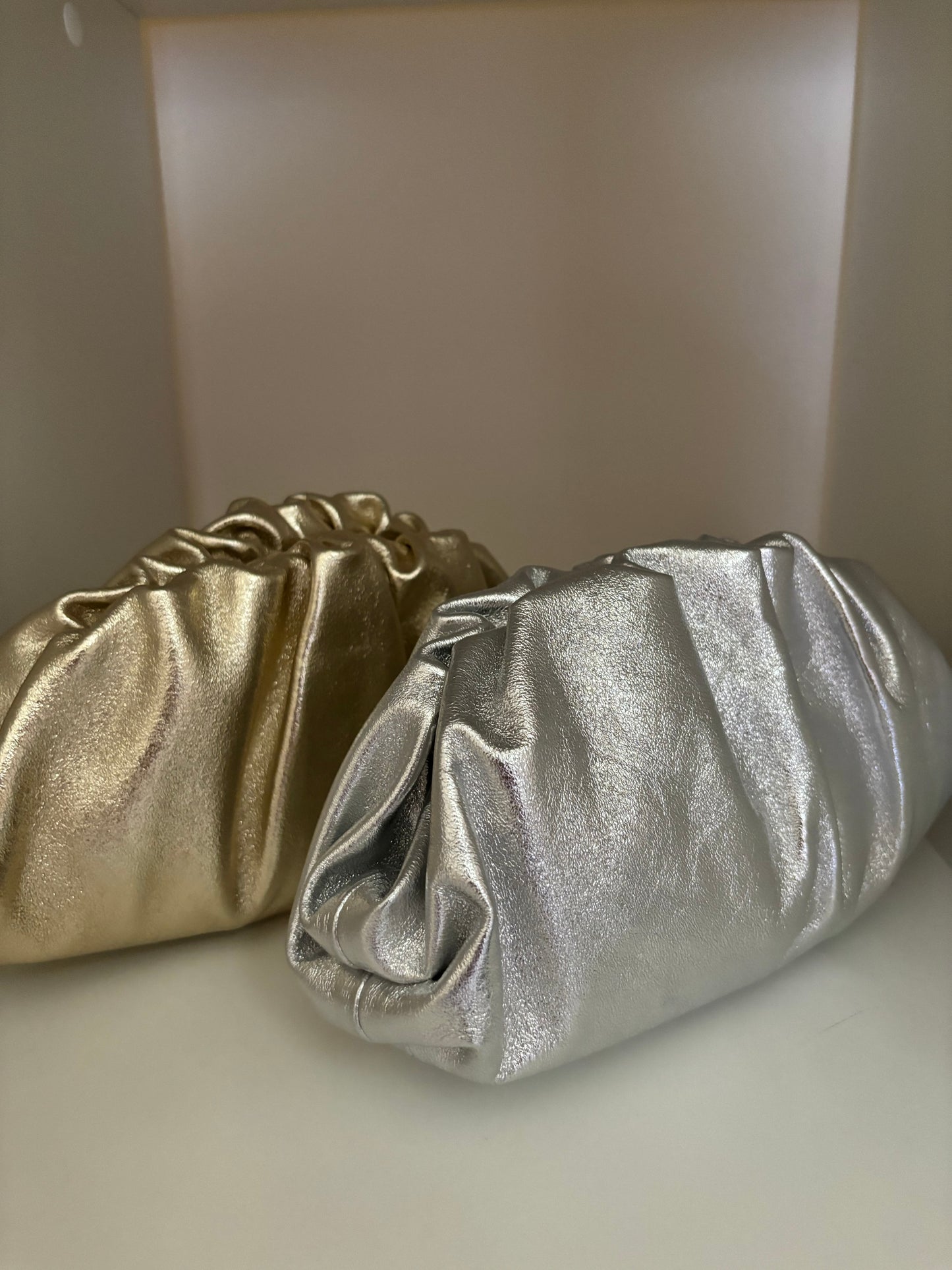 Borsa pouch argento